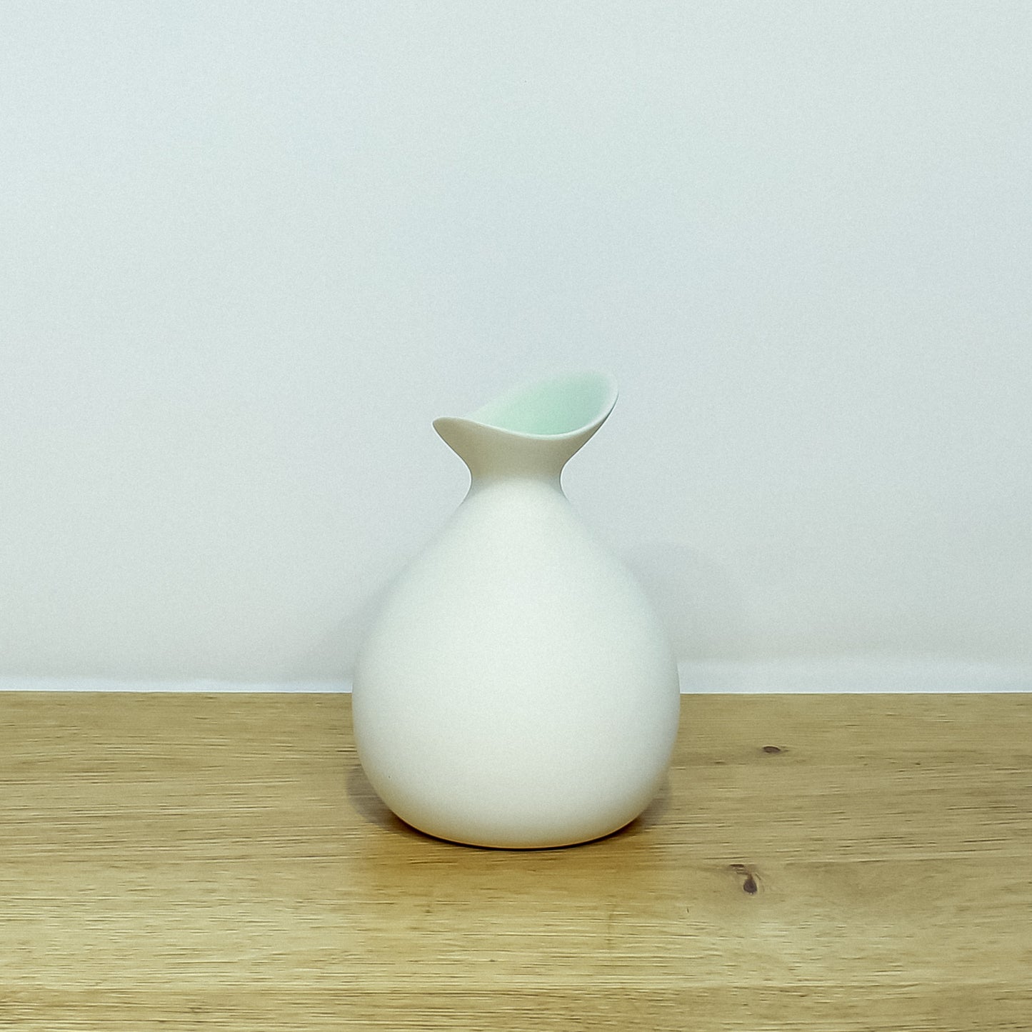 Bud Vase in Honeydew