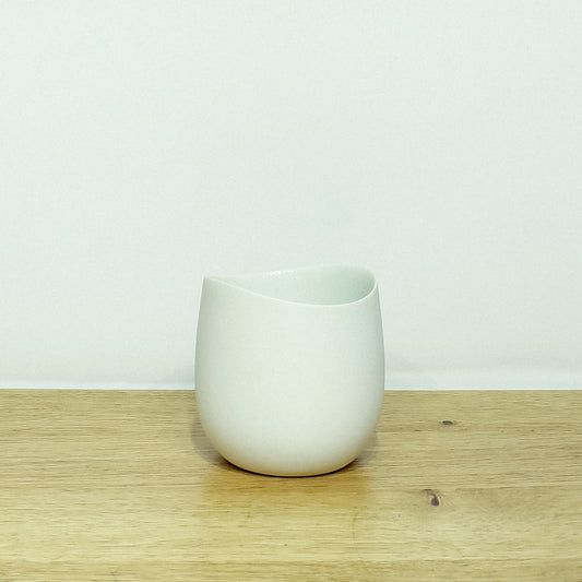 Juice Cup in White/Cream